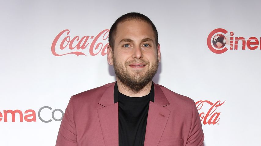 Erschlankt und mit Bart: Jonah Hill fast nicht zu erkennen!