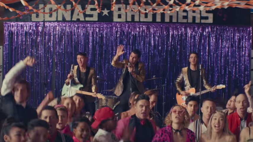 Jonas Brothers' "What A Man Gotta Do"-Musikvideo