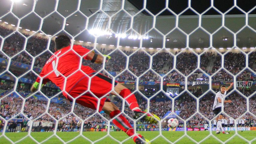 Gewusst? Dieser DFB-Kicker studiert nebenbei BWL!