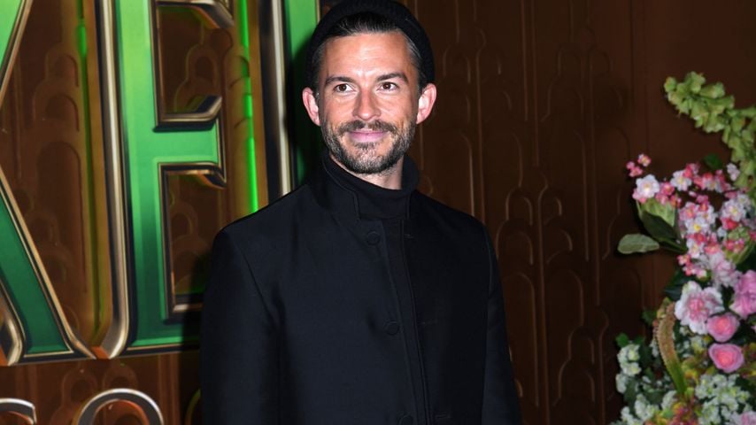 Jonathan Bailey, November 2025