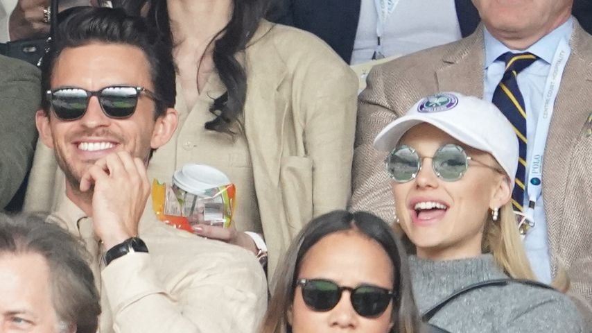 BFF-Duo: Ariana Grande in Wimbledon mit "Bridgerton"-Star!