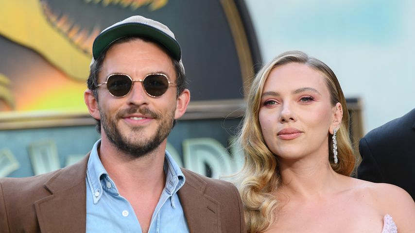 Jonathan Bailey und Scarlett Johansson auf der "Jurassic World: Die Wiedergeburt"-Premiere