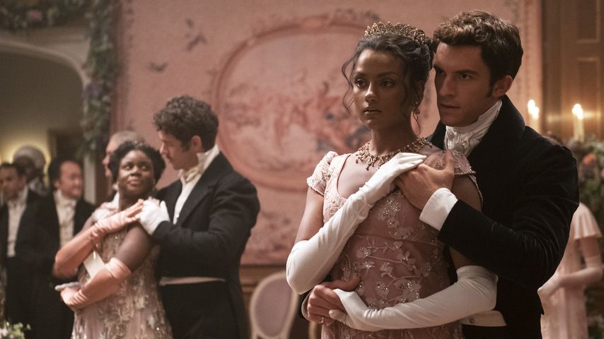 Simone Ashley und Jonathan Bailey in "Bridgerton"