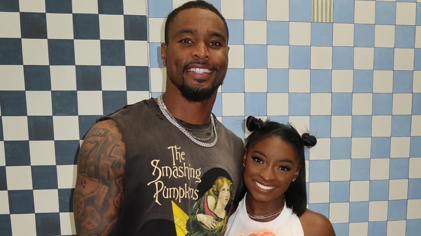 Simone Biles feiert Jonathan Owens' Saisonstart in der NFL