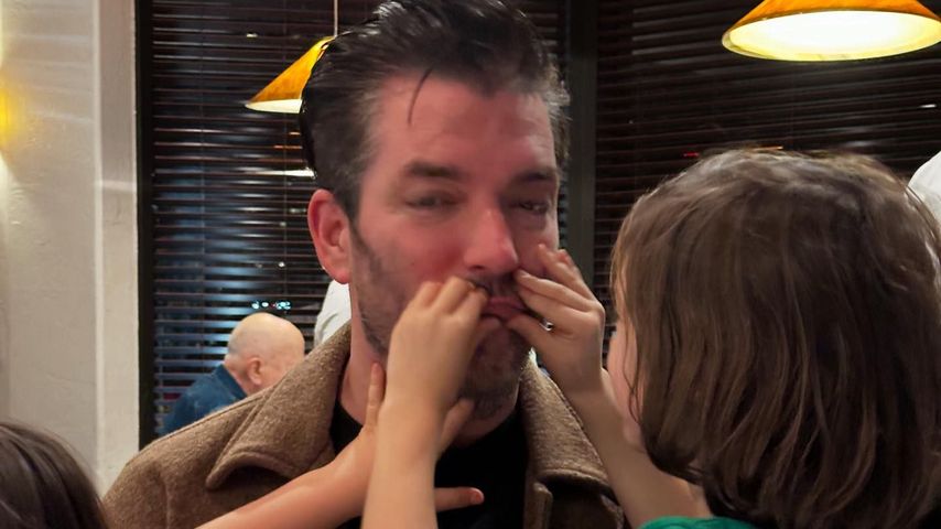 Jonathan Scott mit den Kindern seiner Verlobten Zooey Deschanel