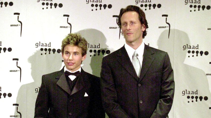 Jonathan Taylor Thomas und Steven Weber im April 2000