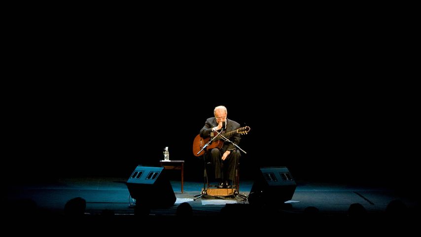 João Gilberto, Sänger und Gitarrist