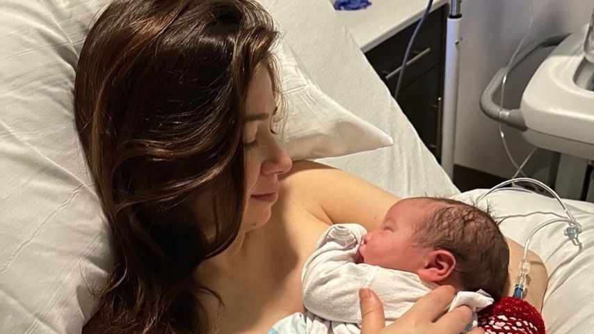 Jordana Jacobs mit ihrem Baby