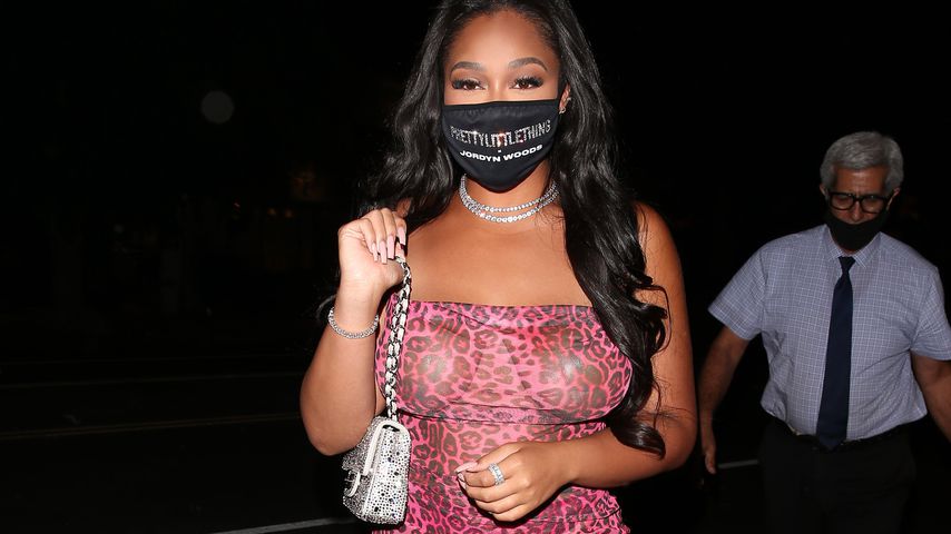 Nach Liebes-Outing: Jordyn Woods ist ohne BH unterwegs