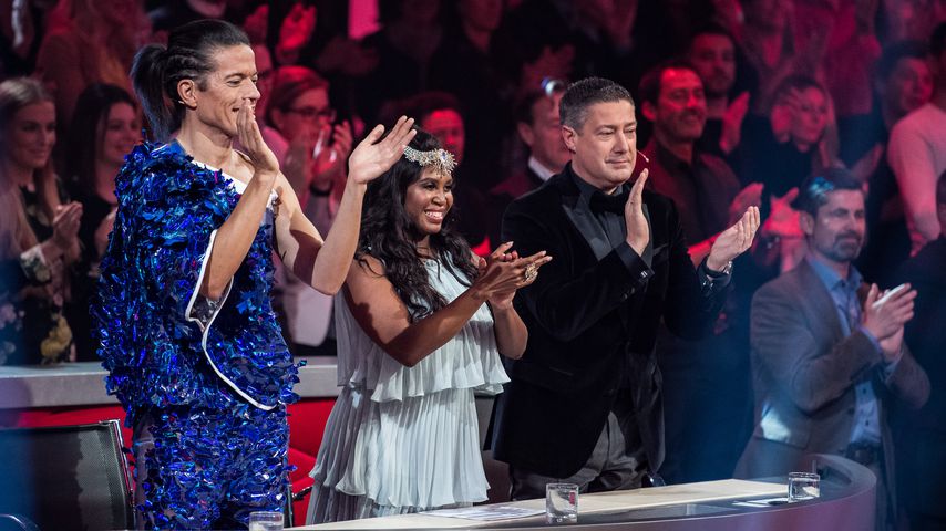 Wieder Flatterkleid: Versteckt Motsi Mabuse Baby-Bäuchlein?