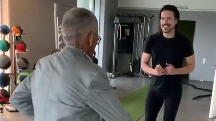 Süßer Throwback: Jorge Gonzalez und 98-jähriger Papa tanzen!