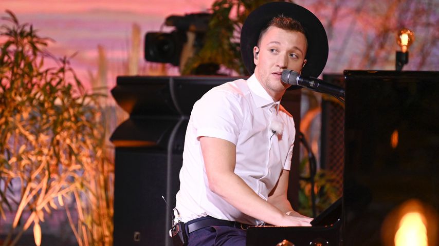 Swing-Nummer: "Sing meinen Song"-Joris spielt mit Fuß Piano