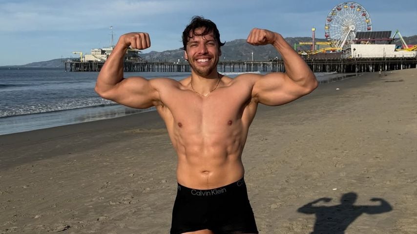 Joseph Baena am Strand