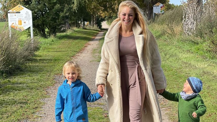 Josephine Welsch mit ihren Söhnen im September 2022