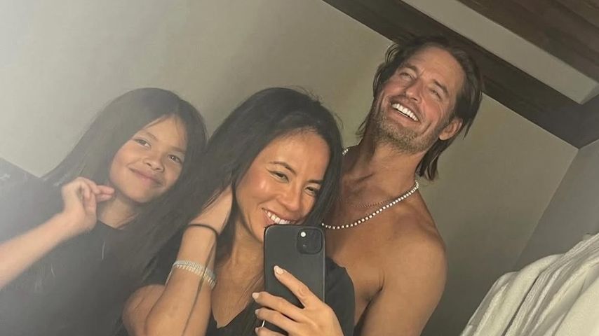 Josh Holloway und Yessica Kumala mit ihrer Tochter