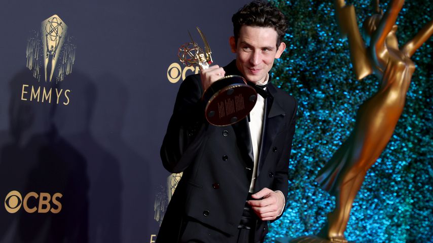 Josh O'Connor bei den Emmy Awards 2021