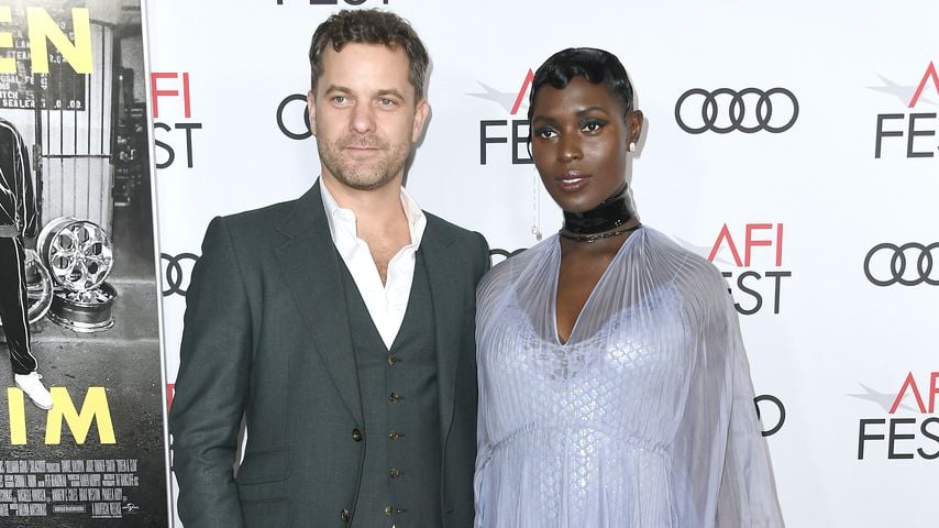 Joshua Jacksons Frau Jodie korrigiert ein Kompliment von ihm