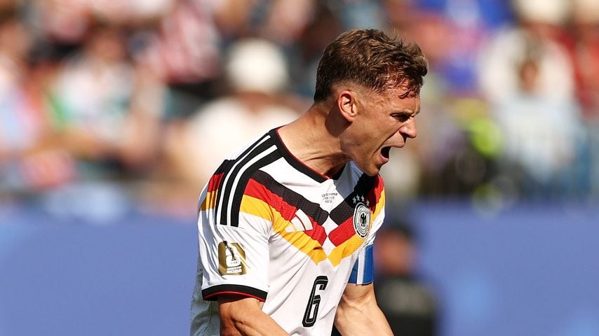 Joshua Kimmich reagiert während des WM-Spiels Deutschland gegen Paraguay in Foxborough
