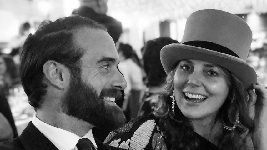 Joshua Sasse mit seiner Ehefrau Louisa Ainsworth