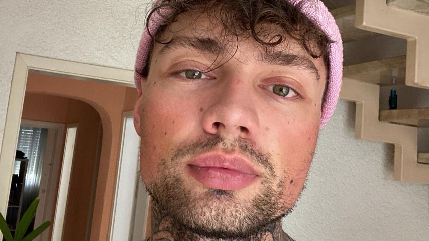 Also doch: Josua hatte nach "Ex on the Beach" eine Freundin!
