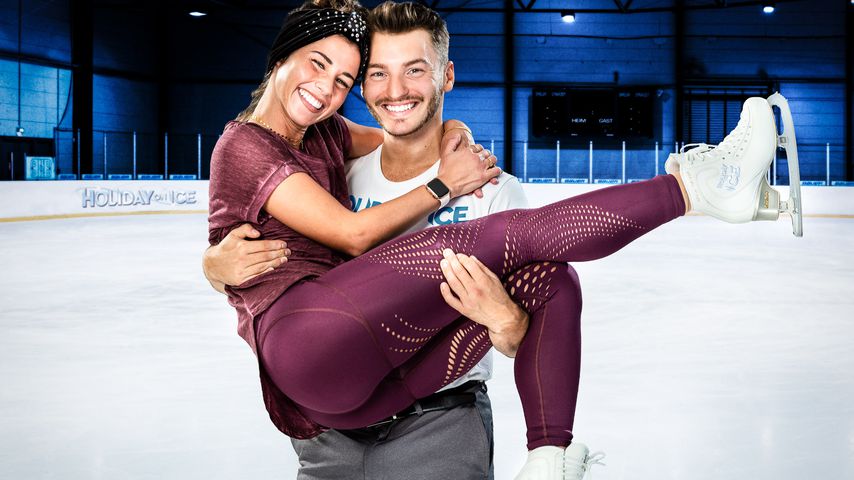 "Holiday on Ice": Sarah Lombardi wieder mit Joti auf dem Eis
