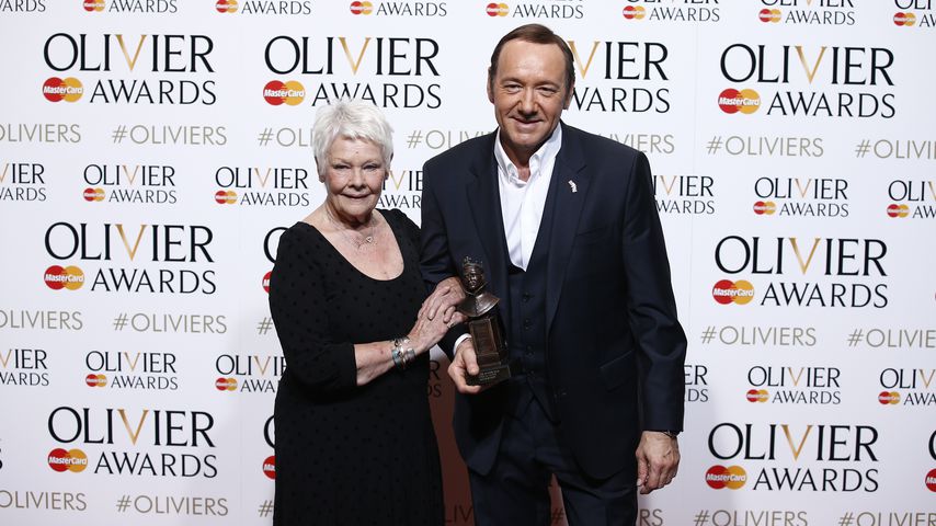Judi Dench und Kevin Spacey bei den Oliver Awards 2015
