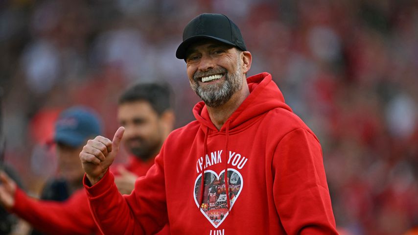 Trotz Kritik: Jürgen Klopp strahlt in neuem Red-Bull-Trikot