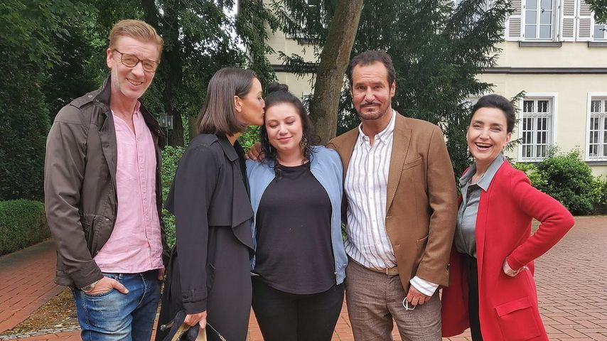 Mit Steinkamp-Familienfoto: Julia verabschiedet sich von AWZ