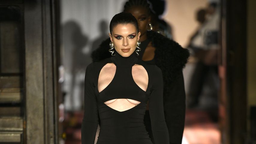 Julia Fox auf der New York Fashion Week, Februar 2022