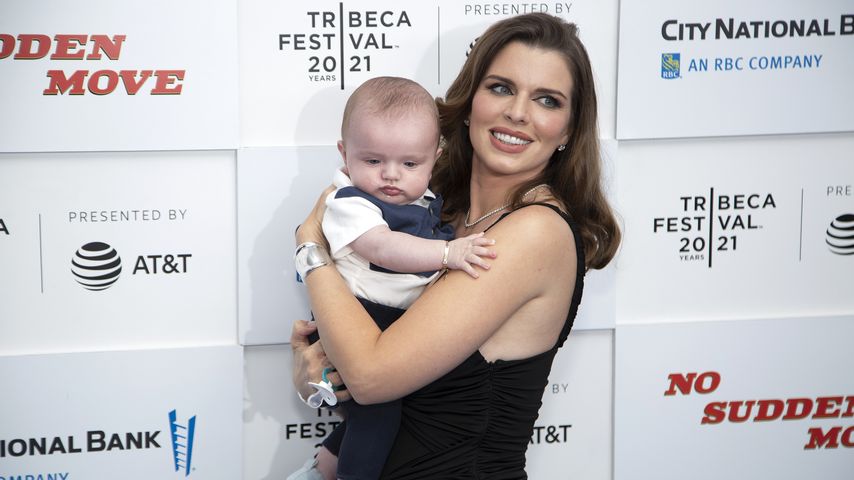 Julia Fox und ihr Sohn Valentino im Juni 2021