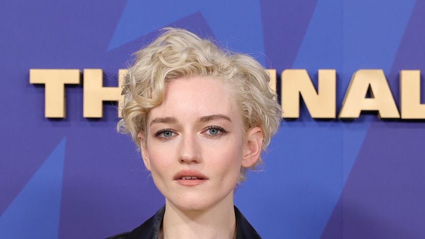 Julia Garner strahlt bei WM-Finale nach Scheidungsgerüchten