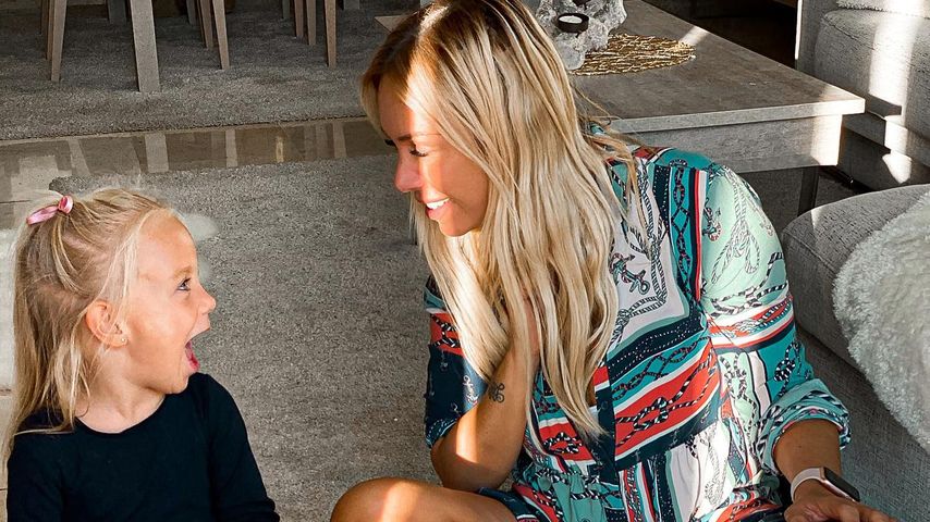 Influencerin Julia Holz (r.) mit ihrer Tochter Daliah