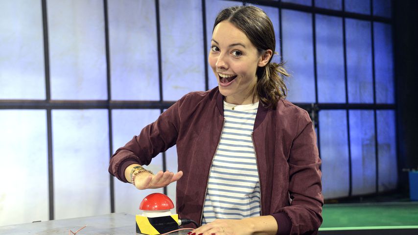 Julia Krüger bei der Aufzeichnung der KiKA Show "Checkpoint"
