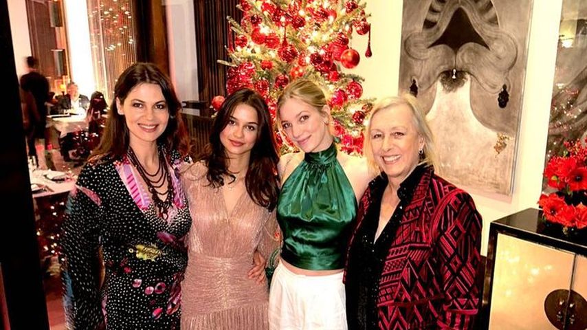 Julia Lemigova, ihre Töchter und Martina Navratilova