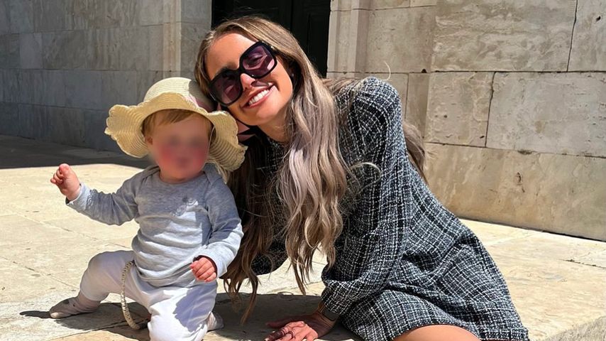 Julia Prokopy mit ihrer Tochter Lina Jolie im April 2022