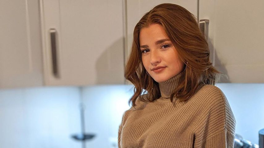 Julia Schulze, Webstar
