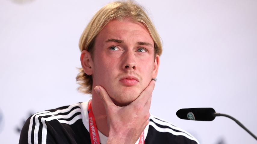 Via TikTok: Freundin gibt Trennung von Julian Brandt bekannt