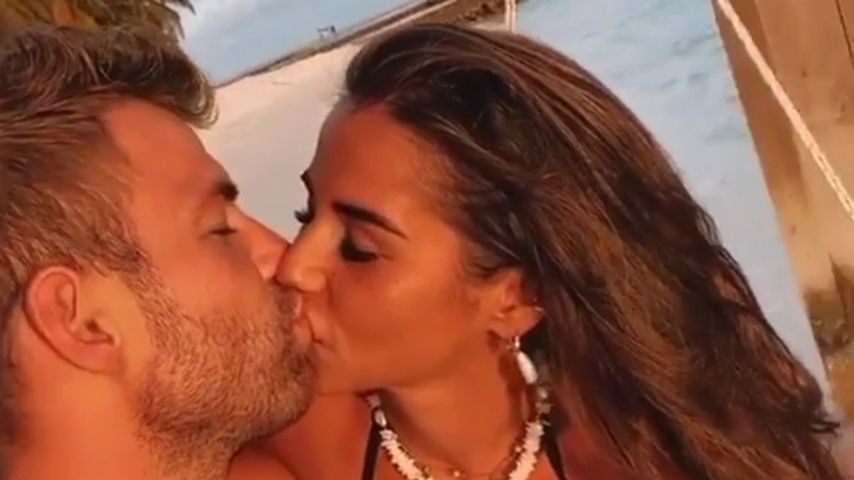 Sarah Lombardi und ihr Julian: Heiße Küsse auf den Malediven