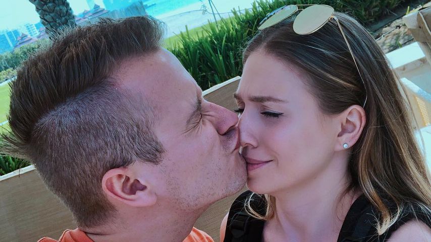 Julian und Bibi Claßen im Urlaub mit ihrem Sohn Lio