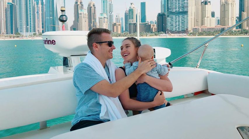 Julian und Bibi Claßen mit ihrem Sohn in Dubai, März 2019