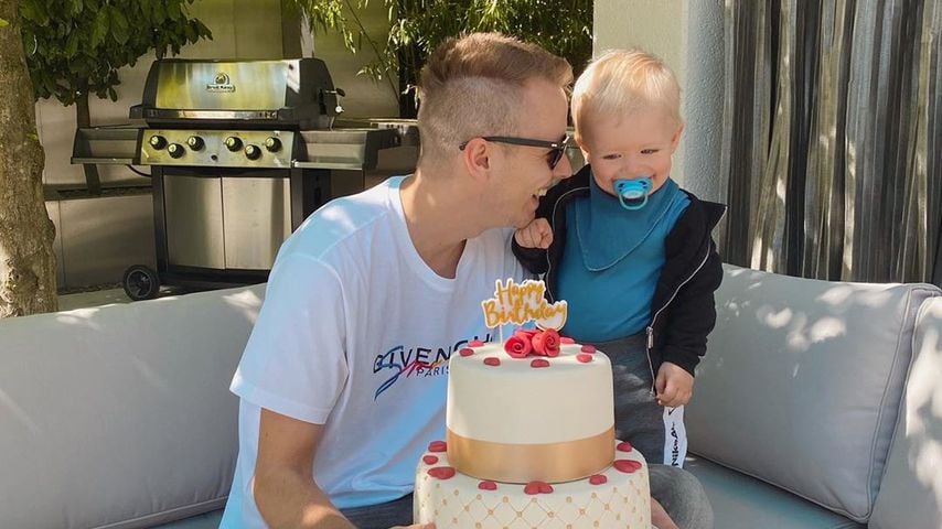 Mit Torte: So süß überrascht Lio Papa Julian zum Geburtstag