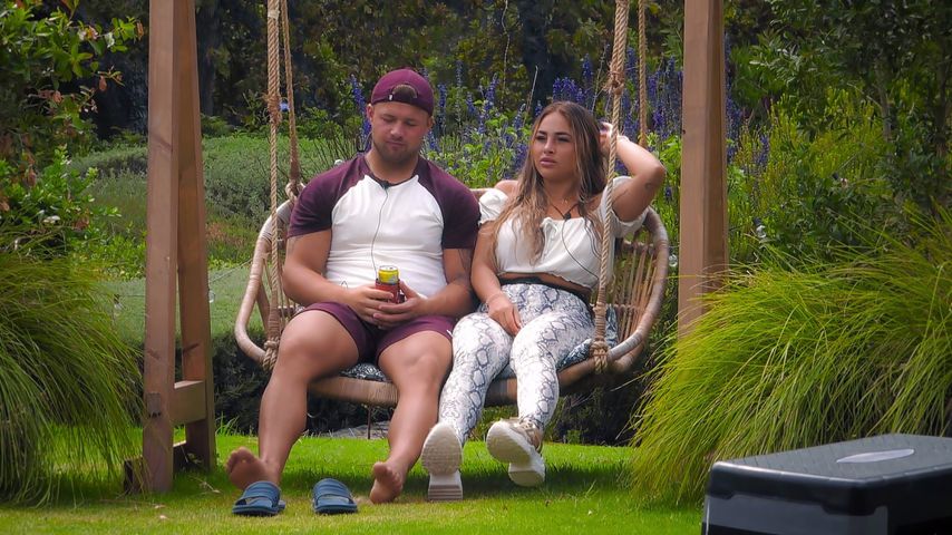 Juliano und Laura bei "Are You The One?"