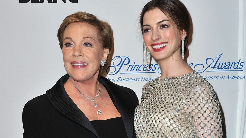 Julie Andrews und Anne Hathaway, 2011