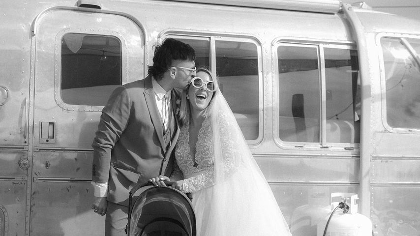Nach neun Jahren: Jenna Marbles hat ihren Julien geheiratet!