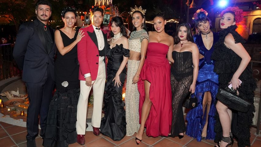 Camila Cabello und andere bei der Dia De Muertos Gala 2025