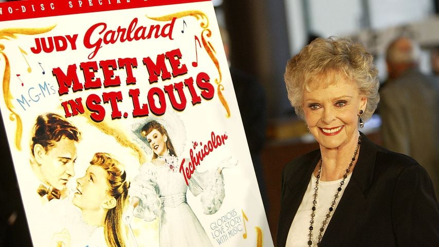 June Lockhart am 4. April 2004