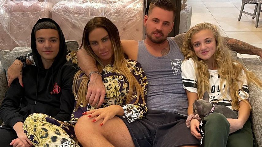 Junior Savva Andre, Katie Price, Carl Woods und Princess Tiaamii Andre