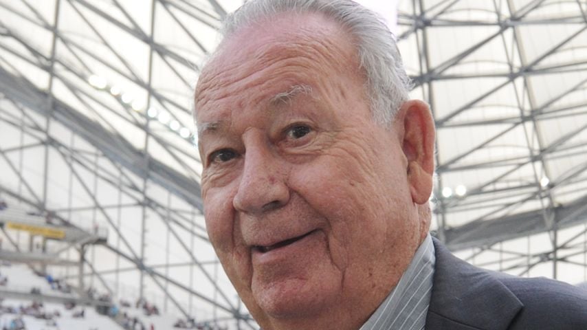 Just Fontaine mit einer Trophäe, Oktober 2014