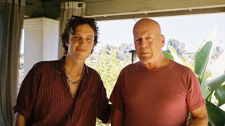 Justin Acee und Bruce Willis im Juli 2024
