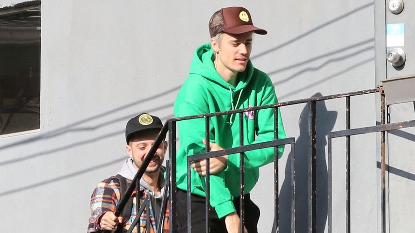 Nach Diagnose: Justin Bieber verlässt gut gelaunt Tanzstudio